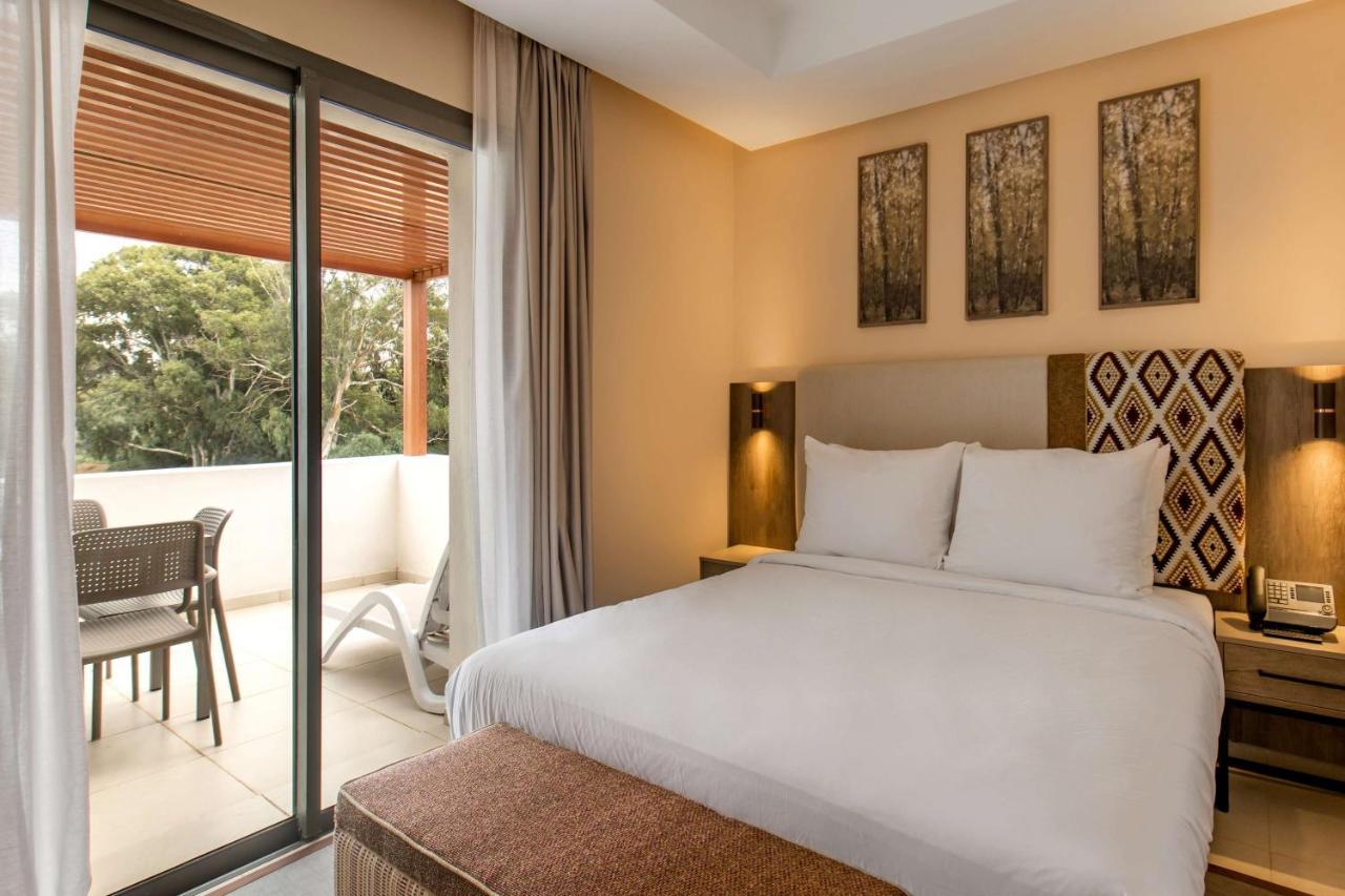 Radisson Blu Residences อัลฮอเคม่า ภายนอก รูปภาพ